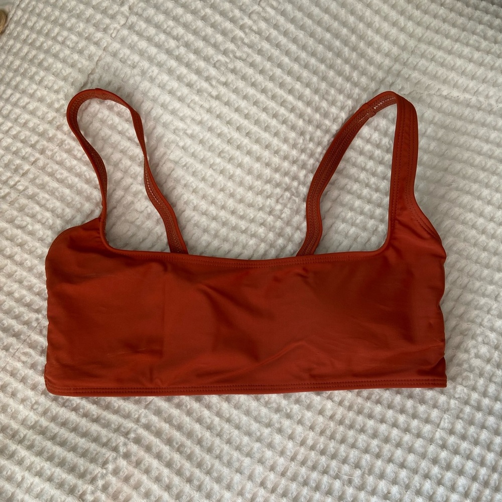 Straight neck bikini top